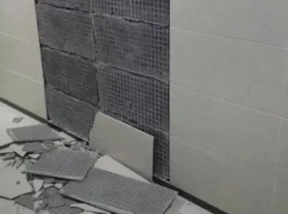 铁力瓷砖空鼓维修公司分享下铁力墙砖松动维修的知识